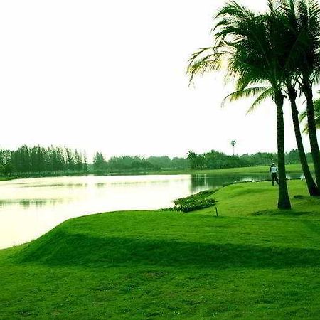 Water Land Golf Resort & Spa Phitsanulok Bagian luar foto